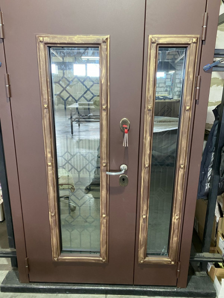 ФРАНЦИЯ ДВУХСТВОРЧАТАЯ